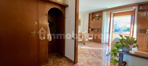 2 bedrooms Apartment in Florence, Italy No. 296591 5