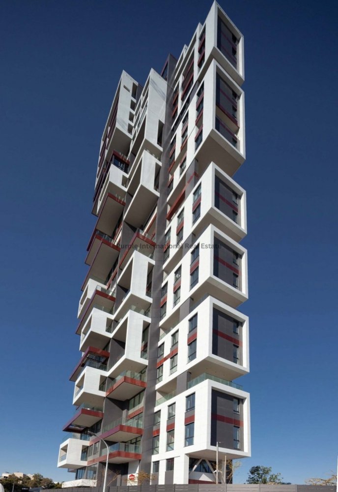 3 bedrooms Apartment in Germasogeia, Cyprus No. 1213