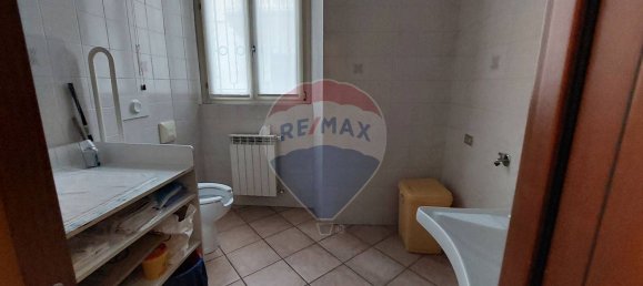 77m² Office in Cassano Magnago, Italy No. 130254 6