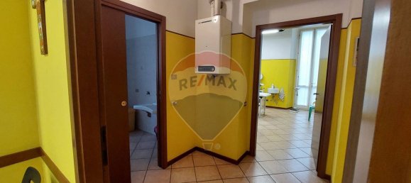 77m² Office in Cassano Magnago, Italy No. 130254 5