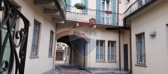 77m² Office in Cassano Magnago, Italy No. 130254 11