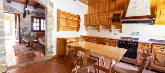 5 bedrooms House in Corio, Italy No. 379498 6