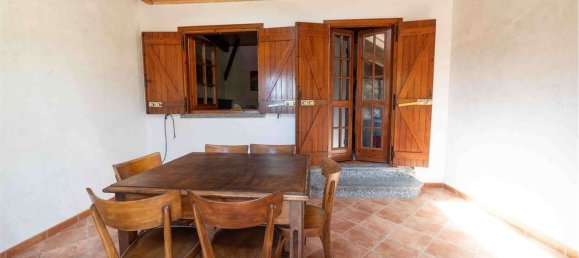 5 bedrooms House in Corio, Italy No. 379498 8