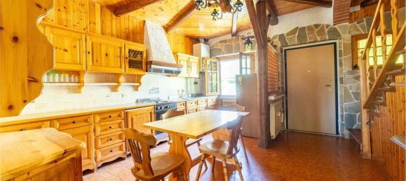 5 bedrooms House in Corio, Italy No. 379498 7