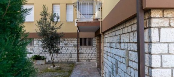 5 rooms Apartment in Jesi, Italy No. 13149 43
