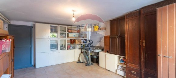 5 rooms Apartment in Jesi, Italy No. 13149 41