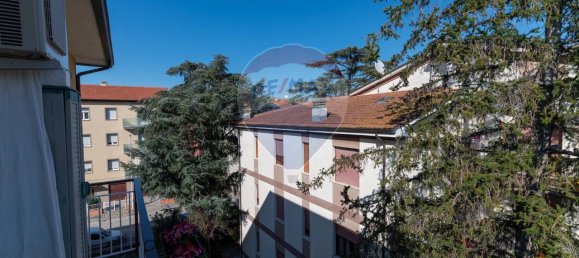 5 rooms Apartment in Jesi, Italy No. 13149 37