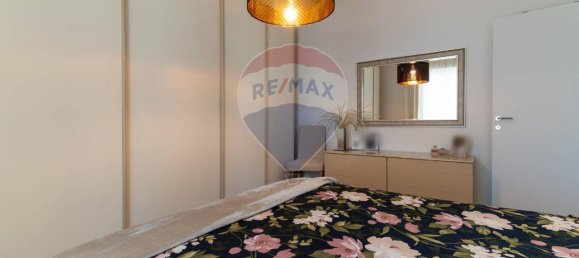5 rooms Apartment in Jesi, Italy No. 13149 18