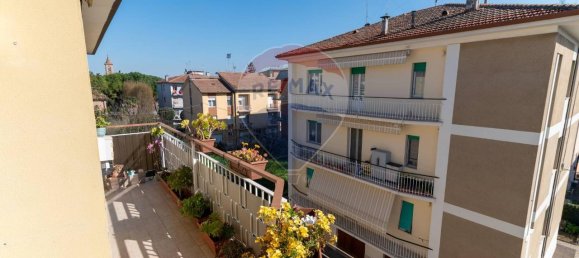 5 rooms Apartment in Jesi, Italy No. 13149 33