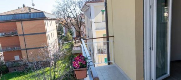 5 rooms Apartment in Jesi, Italy No. 13149 35