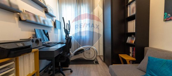 5 rooms Apartment in Jesi, Italy No. 13149 21