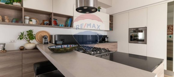 5 rooms Apartment in Jesi, Italy No. 13149 9