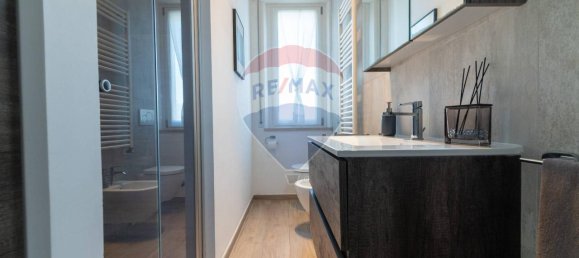 5 rooms Apartment in Jesi, Italy No. 13149 14