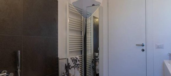 5 rooms Apartment in Jesi, Italy No. 13149 24