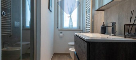 5 rooms Apartment in Jesi, Italy No. 13149 13