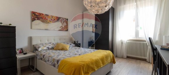 5 rooms Apartment in Jesi, Italy No. 13149 29