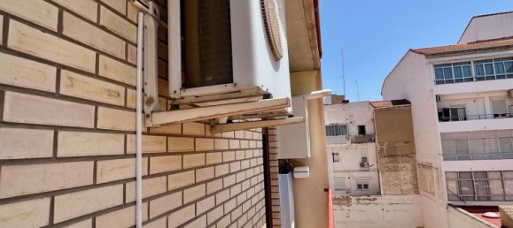 2 bedrooms Apartment in Zaragoza, Spain No. 163282 9