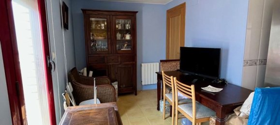 2 bedrooms Apartment in Zaragoza, Spain No. 163282 2