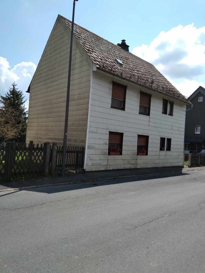 5 rooms House in Hof, Germany No. 128679