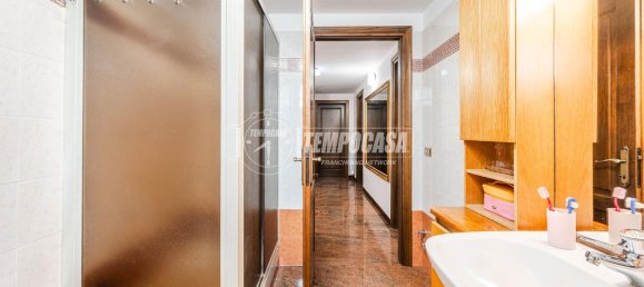 Дом с 5 комнатами в Кастельнуово Рангоне, Италия № 36350 30