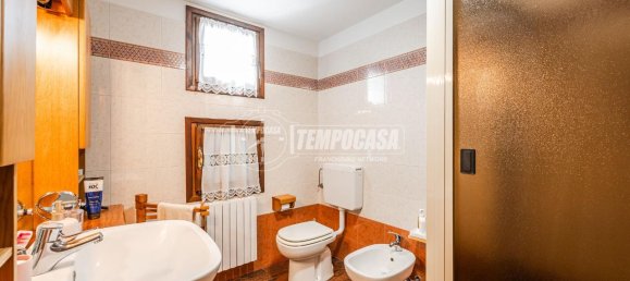 Дом с 5 комнатами в Кастельнуово Рангоне, Италия № 36350 29