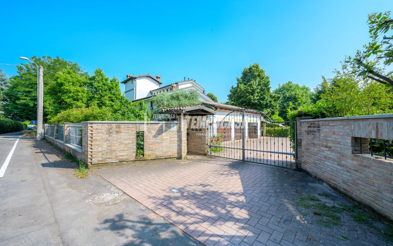 Casa de 5 divisões em Castelnuovo Rangone, Italy N.º 36350