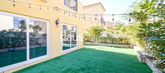 Вилла с 3 спальнями в Dubai Land, ОАЭ № 98799 14