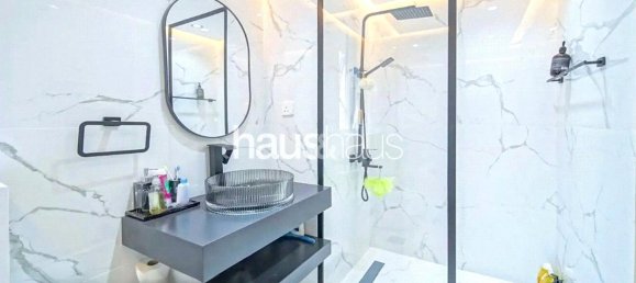 Вилла с 3 спальнями в Dubai Land, ОАЭ № 98799 11