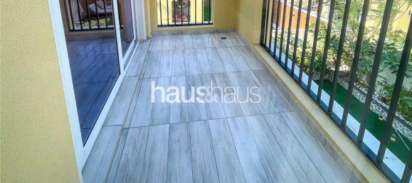 Вилла с 3 спальнями в Dubai Land, ОАЭ № 98799 10