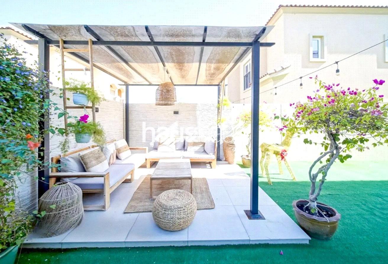 Вилла с 3 спальнями в Dubai Land, ОАЭ № 98799