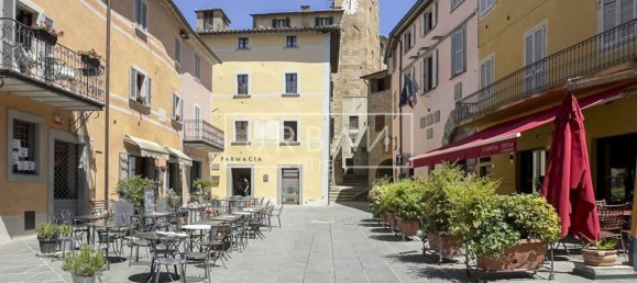 6 rooms Apartment in Montone, Italy No. 296999 10