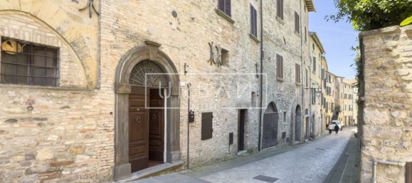 6 rooms Apartment in Montone, Italy No. 296999 9