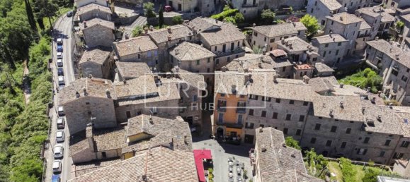 6 rooms Apartment in Montone, Italy No. 296999 16