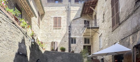 6 rooms Apartment in Montone, Italy No. 296999 2