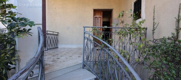 Estudio en Palagonia, Italy No. 234046 10