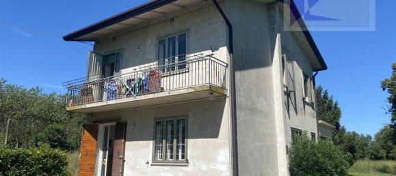 3 bedrooms Villa in Piombino Dese, Italy No. 359165 2