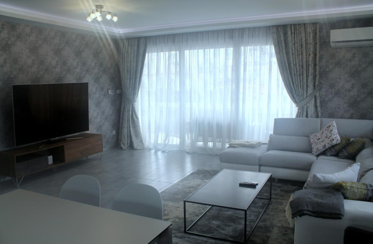 3 bedrooms Apartment in Limassol, Cyprus No. 118094