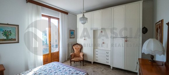 5 rooms Apartment in Reggello, Italy No. 309074 2