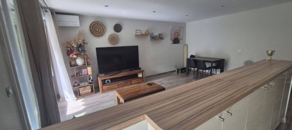 2 bedrooms Apartment in Saint-Andre-de-la-Roche, France No. 326816 3