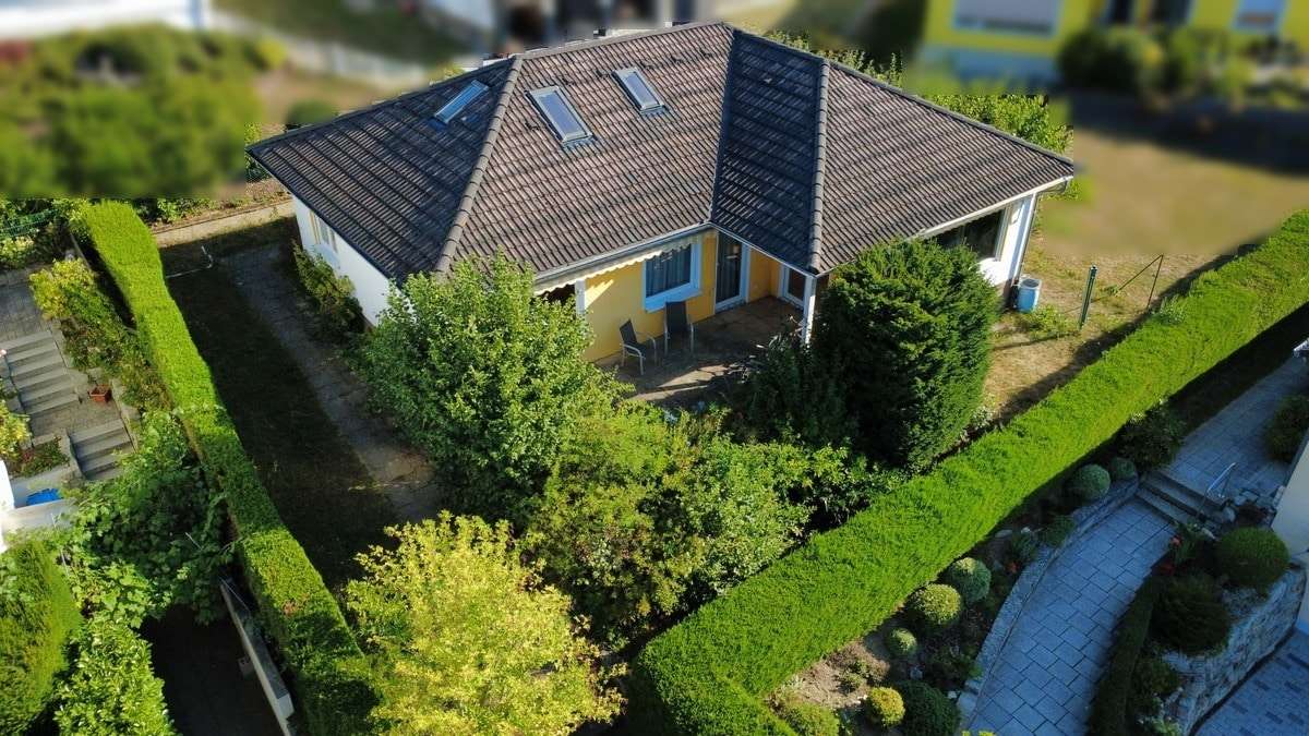 Bungalow de 3 dormitorios en Hochtaunuskreis, Germany No. 276537