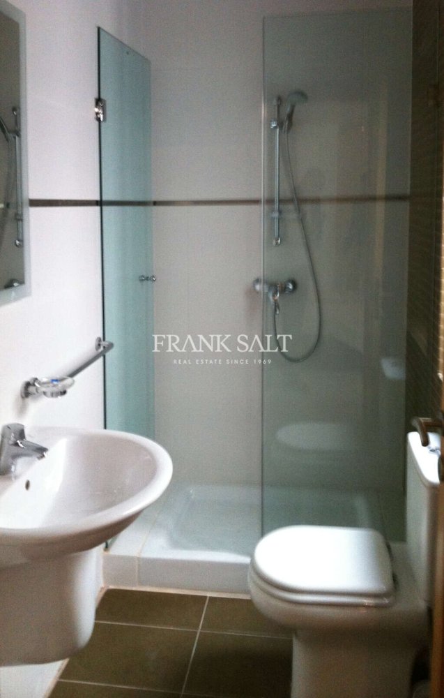 Apartamento T3 em Swieqi, Malta N.º 3736