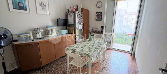 3 rooms Apartment in Bologna, Italy No. 315848 5
