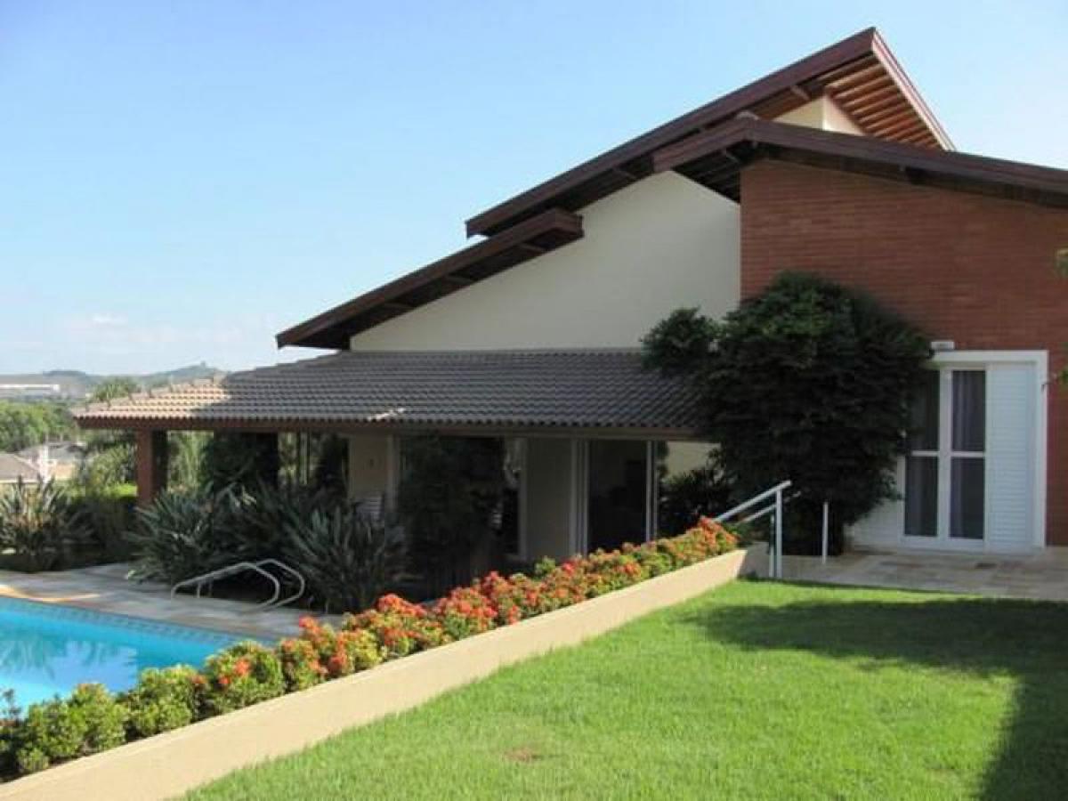 Casa de 4 dormitorios en Sao Paulo, Brazil No. 587299