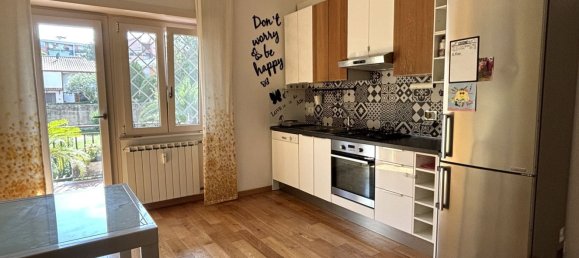 3 bedrooms Apartment in Rome, Italy No. 310793 2