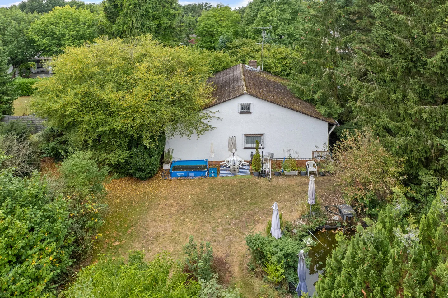 Земельный участок с 3 спальнями в Оффенбах, Германия № 299641