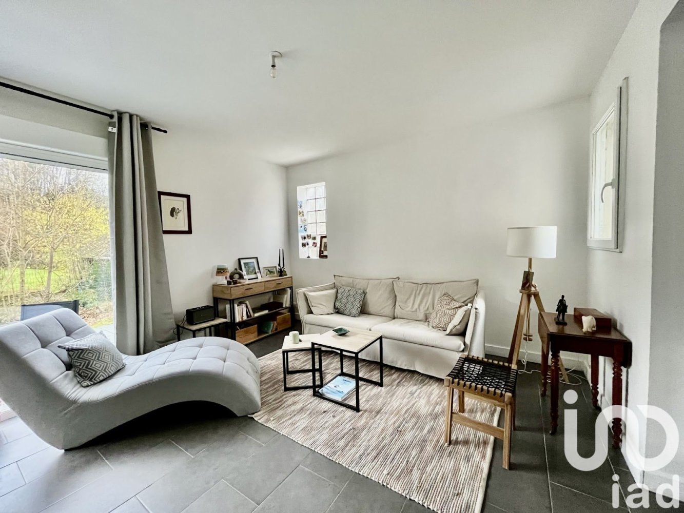 Casa de 2 habitaciónes en Monts, France No. 49369