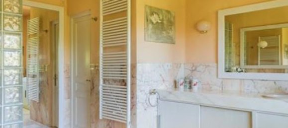 5 bedrooms Villa in Benahavis, Spain No. 141906 24