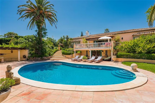 5 bedrooms Villa in Benahavis, Spain No. 141906