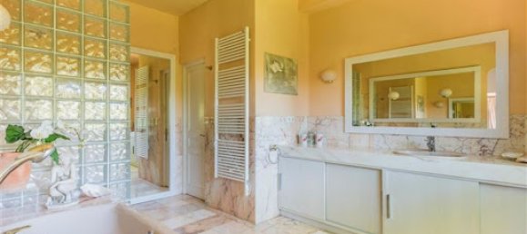 5 bedrooms Villa in Benahavis, Spain No. 141906 7