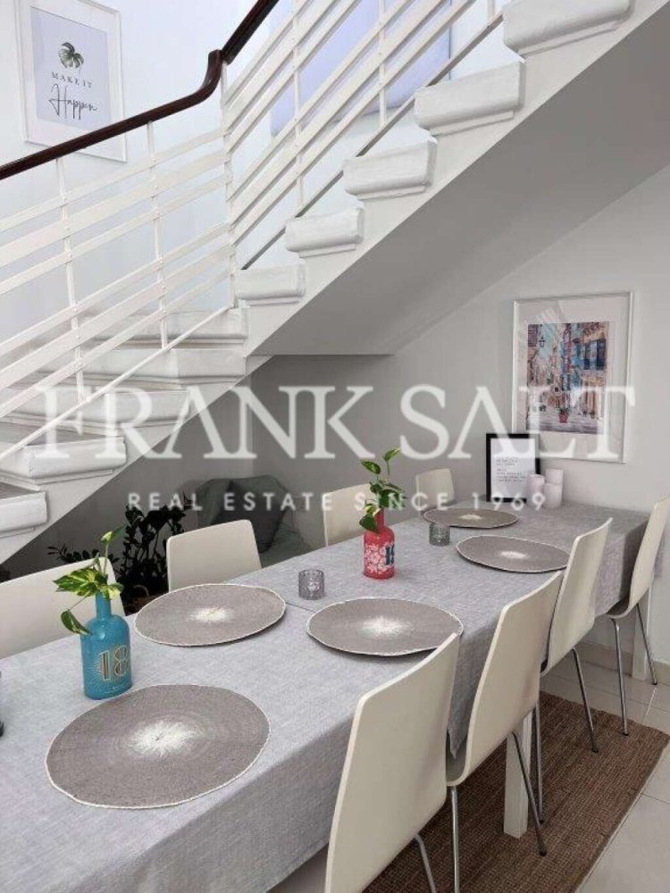 4 غرف نوم فيلا في Ta' Xbiex, Malta رقم 12776